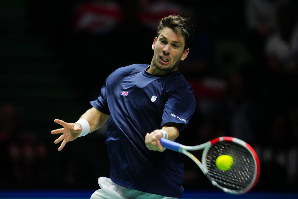 开云足球直播-英国网球队绝地反击世界网球队，瓦林卡绝境逆转