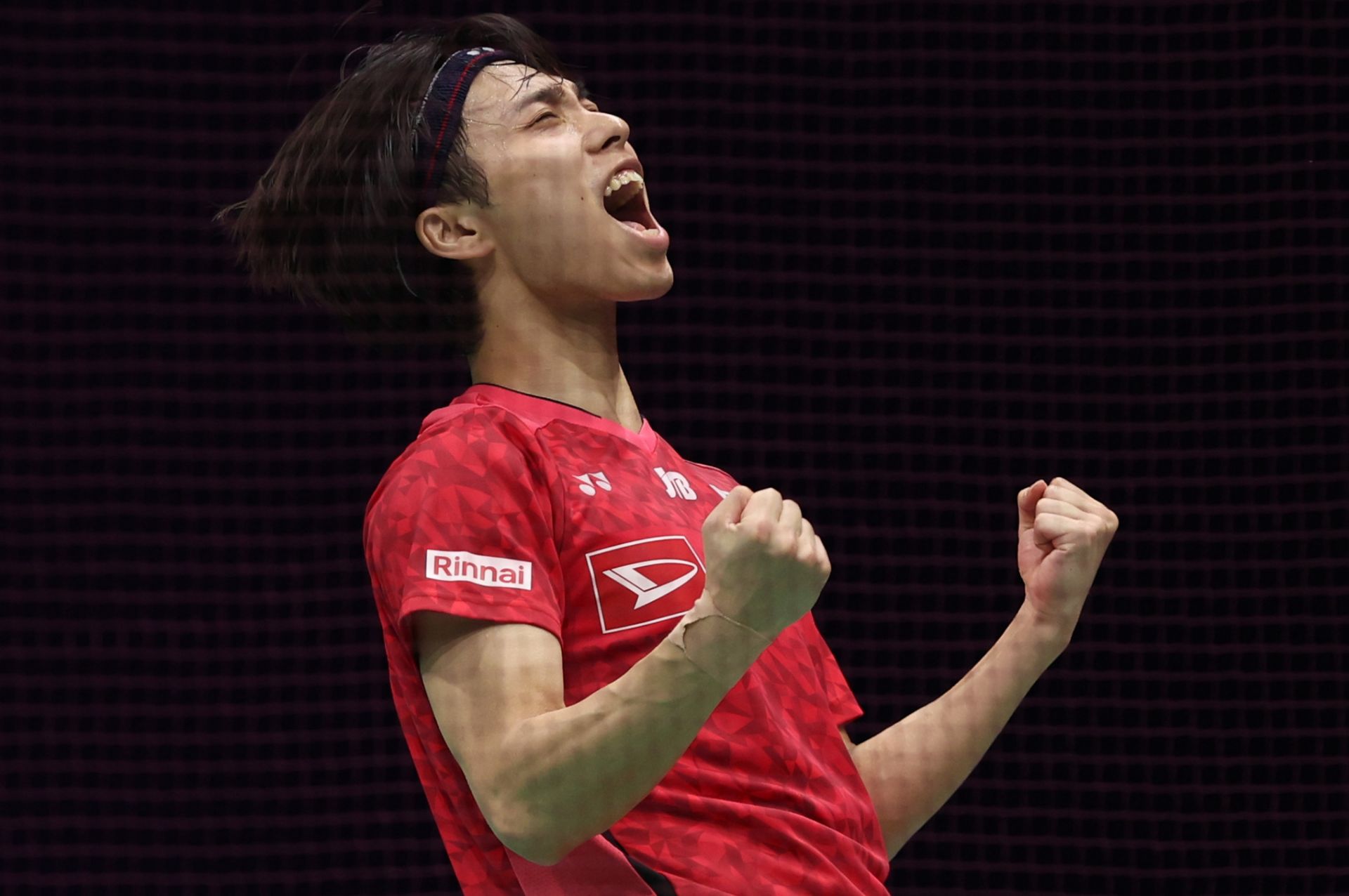 开云体育视频直播-中国羽毛球队横扫韩国羽毛球队，李宗伟完成帽子戏法