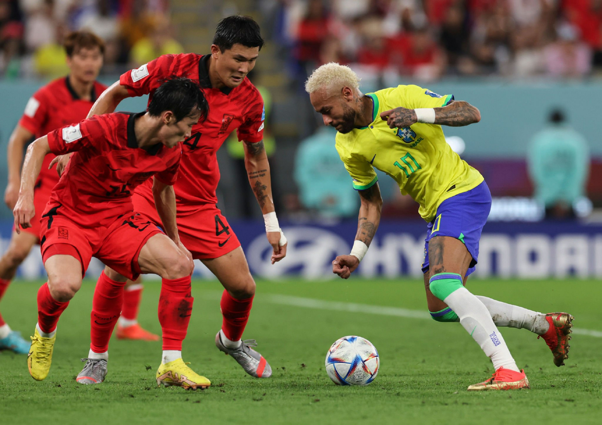 开云足球直播-巴西击败西班牙夺得足球胜利