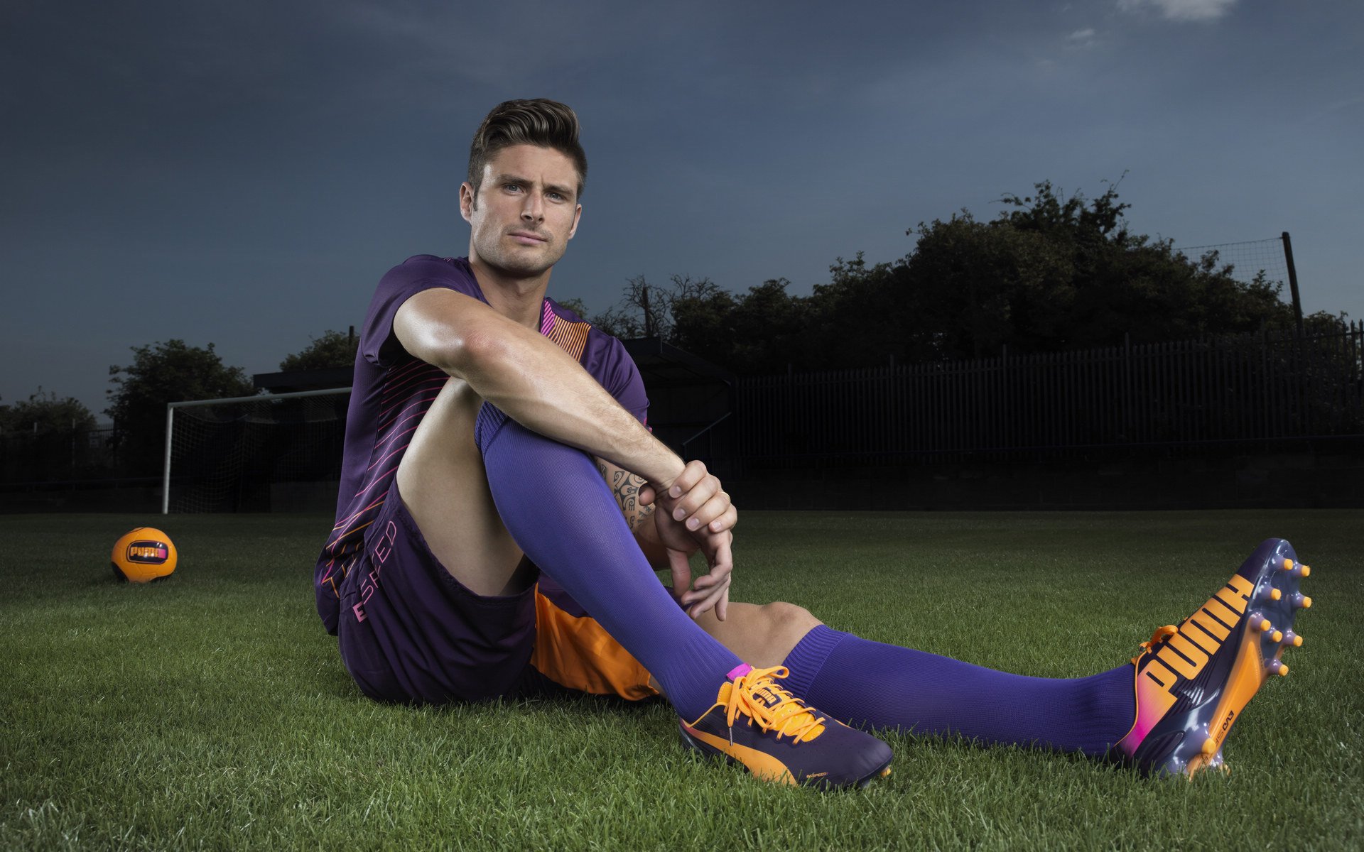 铁血防线与迟暮英雄，英格兰的锁链与莫德里奇的救赎之夜