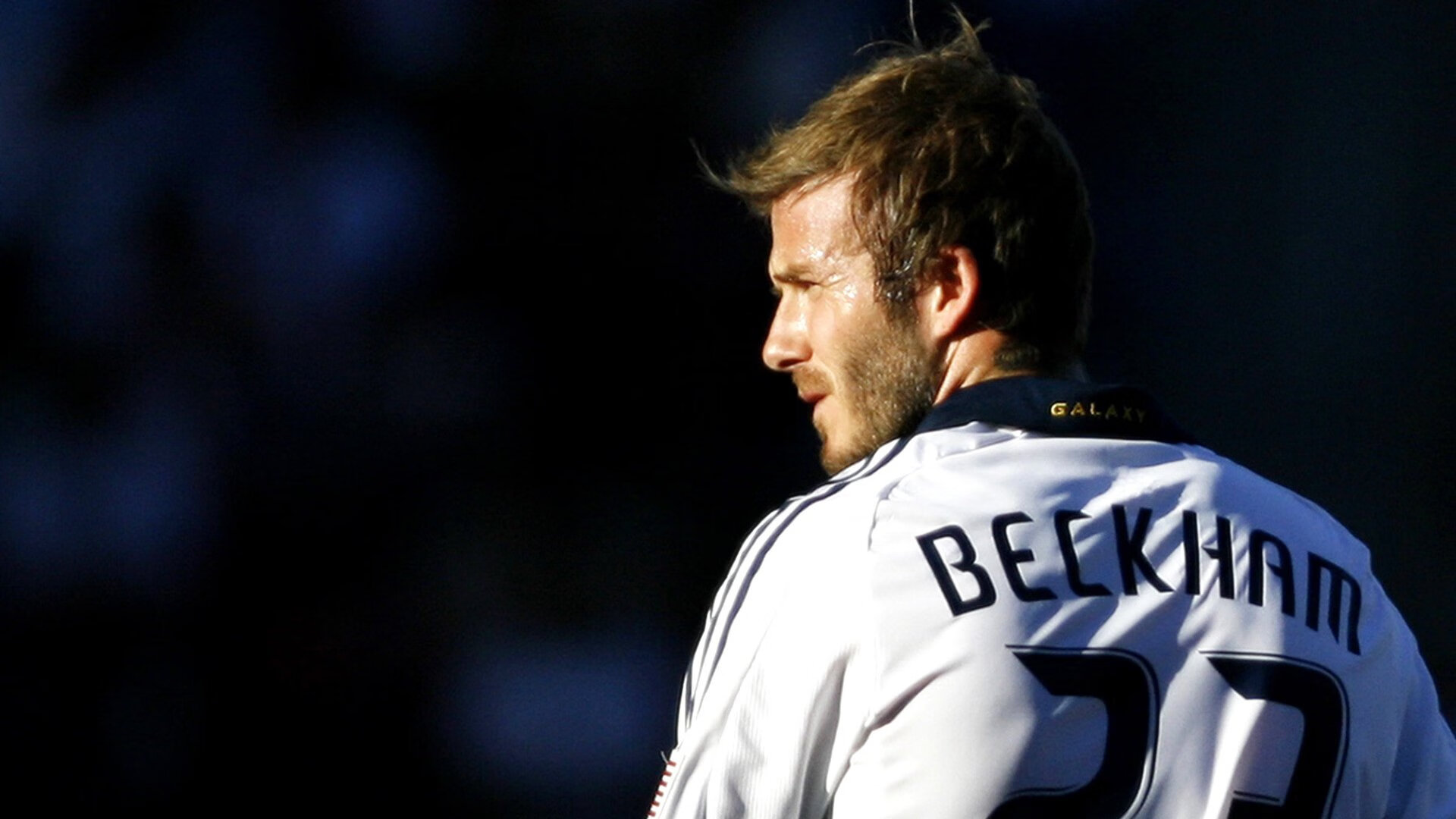 跨界传奇，当曼联巅峰对决胜出日本，阿劳霍在NBA总决赛接管比赛